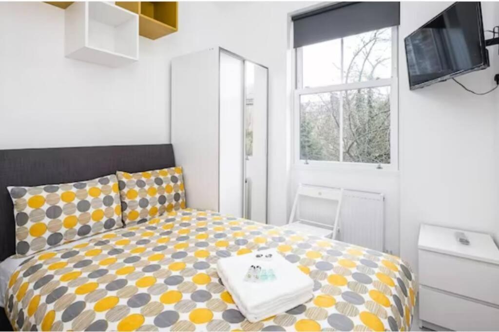 Great Location Service And Stay Double Ensuite Room With Shared Kitchen- 5Mins Walk From Tufnell Park 런던 외부 사진