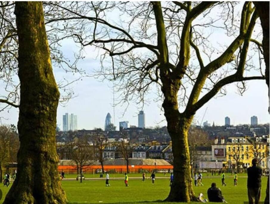 Great Location Service And Stay Double Ensuite Room With Shared Kitchen- 5Mins Walk From Tufnell Park 런던 외부 사진